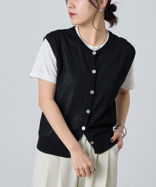 COLONY 2139（コロニートゥーワンスリーナイン）の「WEB限定 / ニットボタンベスト（ベスト・レディース・ブラック/オフホワイト/グレー・FREE）」の12枚目の写真