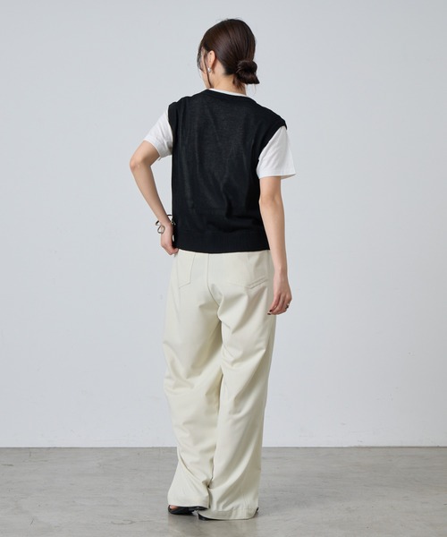 COLONY 2139（コロニートゥーワンスリーナイン）の「WEB限定 / ニットボタンベスト（ベスト・レディース・ブラック/オフホワイト/グレー・FREE）」の18枚目の写真