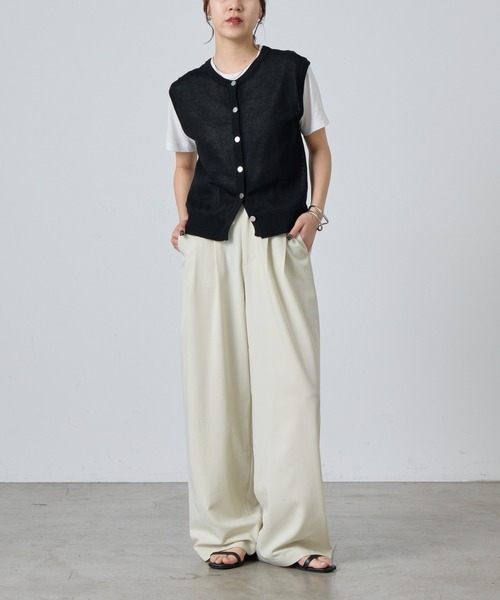 COLONY 2139（コロニートゥーワンスリーナイン）の「WEB限定 / ニットボタンベスト（ベスト・レディース・ブラック/オフホワイト/グレー・FREE）」の16枚目の写真