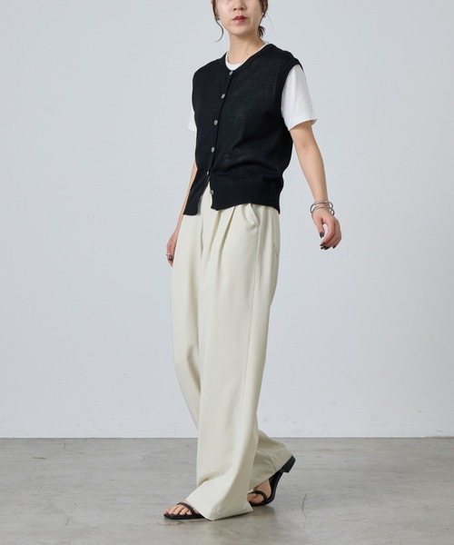 COLONY 2139（コロニートゥーワンスリーナイン）の「WEB限定 / ニットボタンベスト（ベスト・レディース・ブラック/オフホワイト/グレー・FREE）」の19枚目の写真