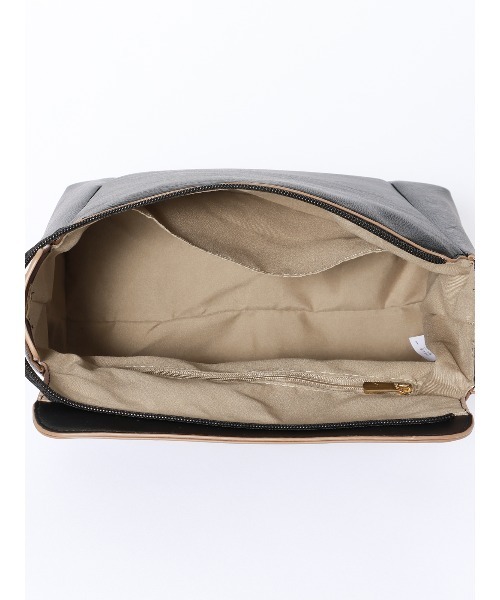 SUIT SQUARE（スーツスクエア）の「WEB限定 2WAYハンドバッグ フェイクレザー（ハンドバッグ・レディース・ブラック系/ブルー系/ライトグレー系・F）」の4枚目の写真