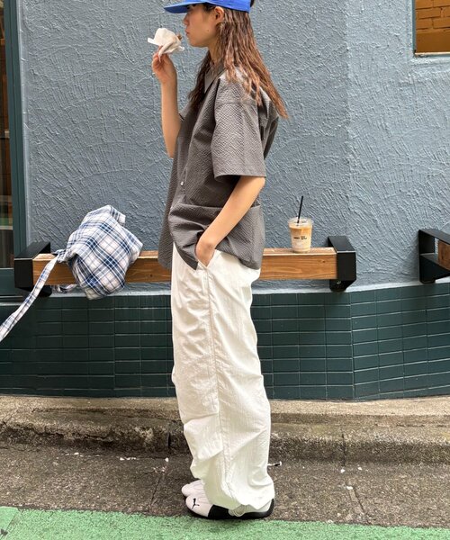 CIAOPANIC TYPY(チャオパニックティピー)の「【UNISEX】ナイロン切り替えパンツ(その他パンツ・レディース・ホワイト/ブラック/カーキ/グレー・MEDIUM/LARGE)」の21枚目の写真