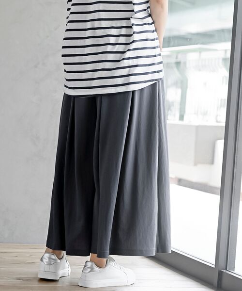 rps（アールピーエス）の「接触冷感ツータックワイドパンツ（その他パンツ・レディース・チャコールグレー/ブラック/グレイッシュベージュ/ライトカーキ・M）」の11枚目の写真
