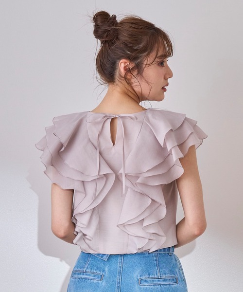 31 Sons de mode（トランテアン　ソン　ドゥ　モード）の「2025春夏新作 シアーフリルブラウス（シャツ/ブラウス・レディース・オフホワイト/ブラック/カーキ/ライトグレー・ﾌﾘ-）」の6枚目の写真