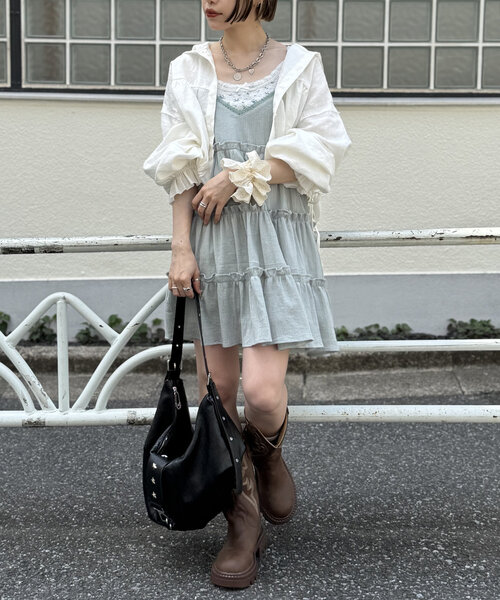 w closet（ダブルクローゼット）の「【3色展開】ティアードミニキャミワンピース（ワンピース・レディース・オフホワイト/ブラック/グリーン・FREE）」の18枚目の写真