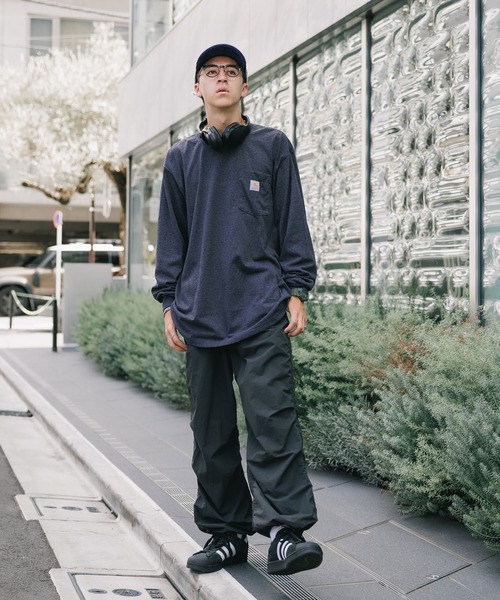 Carhartt(カーハート)の「Carhartt/カーハート WORKER POCKET LS T-SHIRTS ロングスリーブT ビッグシルエット 長袖 ロンT 秋服 2026年秋冬(Tシャツ/カットソー・メンズ・チャコール/ヘザーグレー/ブラック/バーガンディー/ダークブラウン/ホワイト/ネイビー・S/L/M/XL)」の19枚目の写真