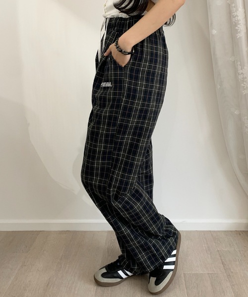 SHEPP（シープ）の「ワンポイントダブルウエストチェックパンツ（スラックス・レディース・グレー・M/L）」の13枚目の写真
