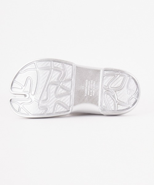 PAES（ペイズ）の「[PAES/ペイズ] FLIP FLOP COATING リカバリーサンダル（サンダル・レディース・シルバー/ダークグレー・22/23/24/25）」の5枚目の写真