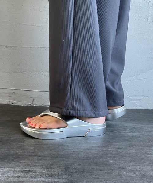 PAES（ペイズ）の「[PAES/ペイズ] FLIP FLOP COATING リカバリーサンダル（サンダル・レディース・シルバー/ダークグレー・22/23/24/25）」の18枚目の写真