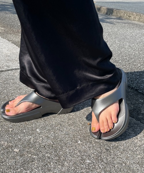 paes-flipflopm_c.jpg