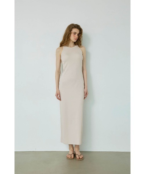 ALEXIA STAM(アリシアスタン)の「Wellness Open Back Rib Long Dress /パッドinオープンバックロングドレス(ワンピース・レディース・チャコールグレー/テラコッタ/サンドベージュ/ブラック/カーキ・S/M/L)」の1枚目の写真