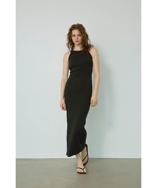 ALEXIA STAM(アリシアスタン)の「Wellness Open Back Rib Long Dress /パッドinオープンバックロングドレス(ワンピース・レディース・チャコールグレー/テラコッタ/サンドベージュ/ブラック/カーキ・S/M/L)」の2枚目の写真