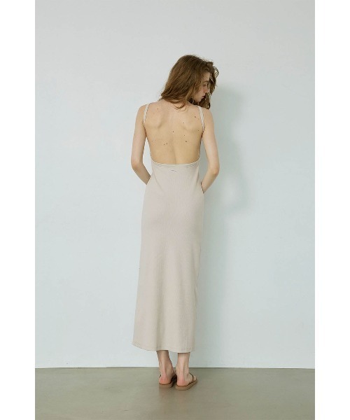 ALEXIA STAM(アリシアスタン)の「Wellness Open Back Rib Long Dress /パッドinオープンバックロングドレス(ワンピース・レディース・チャコールグレー/テラコッタ/サンドベージュ/ブラック/カーキ・S/M/L)」の13枚目の写真