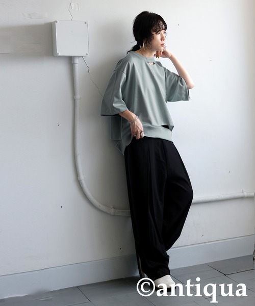 antiqua(アンティカ)の「アシメネックトップス(Tシャツ/カットソー・レディース・ベージュ/ブラック/ブルー系その他/グレー・ONESIZE)」の14枚目の写真
