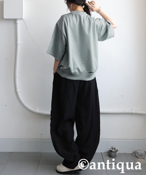 antiqua(アンティカ)の「アシメネックトップス(Tシャツ/カットソー・レディース・ベージュ/ブラック/ブルー系その他/グレー・ONESIZE)」の16枚目の写真