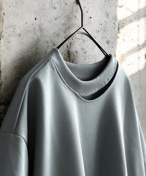 antiqua(アンティカ)の「アシメネックトップス(Tシャツ/カットソー・レディース・ベージュ/ブラック/ブルー系その他/グレー・ONESIZE)」の11枚目の写真