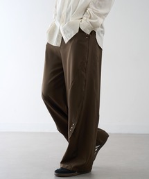 HAUS（ハウス）の「【HAUS】バレルレッグワイドスラックスJNF24087（スラックス）」