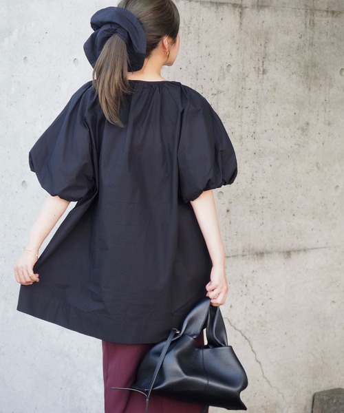 LAULEN(ローレン)の「cotton volume sleeve blouse /コットンギャザーボリュームスリーブブラウス(シャツ/ブラウス・レディース・ブラック/ホワイト・FREE)」の7枚目の写真