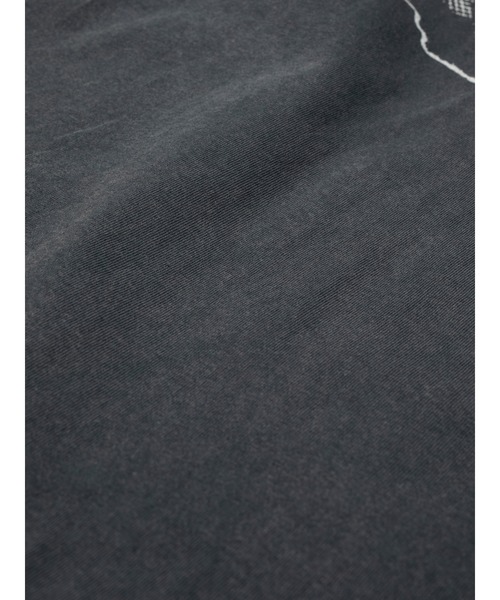 Nudie Jeans（ヌーディージーンズ）の「Nudie Jeans/ヌーディージーンズ Koffe Karma Kat / プリントTシャツ / Antracite（Tシャツ/カットソー・メンズ・ブラック系その他・M/L/XL/S）」の4枚目の写真