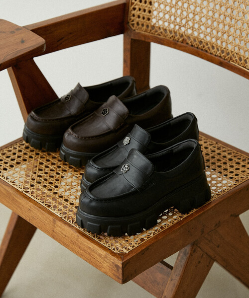 MARY QUANT × PUBLUX/マリークワント 厚底 ローファー MARY QUANT × PUBLUX/マリークワント フラワーモチーフ 厚底