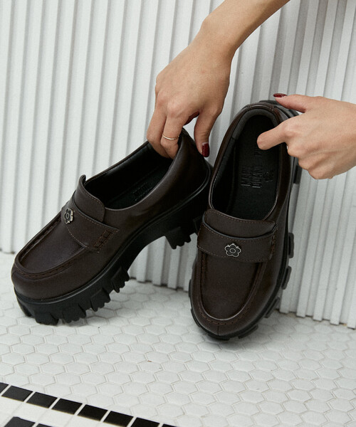 MARY QUANT × PUBLUX/マリークワント 厚底 ローファー MARY QUANT × PUBLUX/マリークワント フラワーモチーフ 厚底