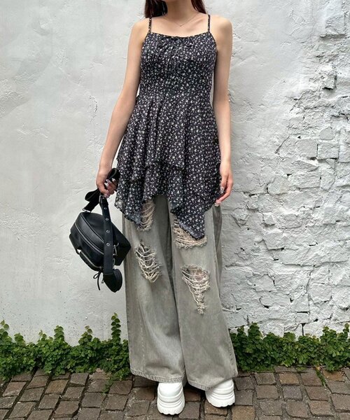 OLIVE des OLIVE(オリーブデオリーブ)の「ワイドデニムパンツ(デニムパンツ・レディース・ブルー/ブラック・MEDIUM/SMALL)」の4枚目の写真