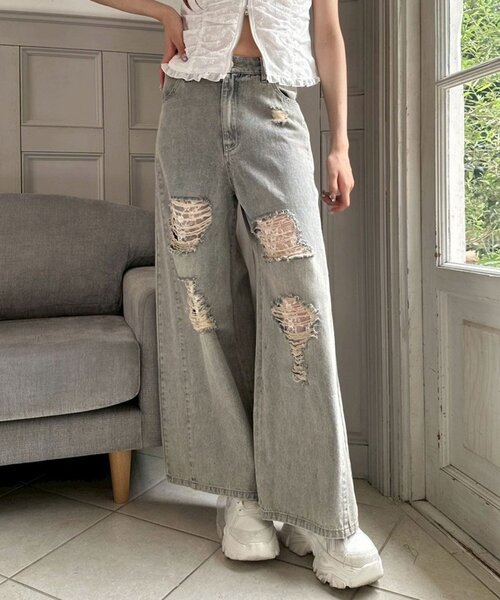 OLIVE des OLIVE(オリーブデオリーブ)の「ワイドデニムパンツ(デニムパンツ・レディース・ブルー/ブラック・MEDIUM/SMALL)」の13枚目の写真