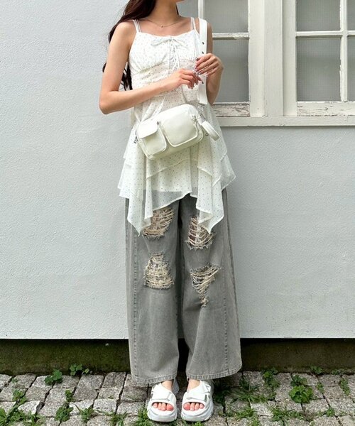 OLIVE des OLIVE(オリーブデオリーブ)の「ワイドデニムパンツ(デニムパンツ・レディース・ブルー/ブラック・MEDIUM/SMALL)」の19枚目の写真