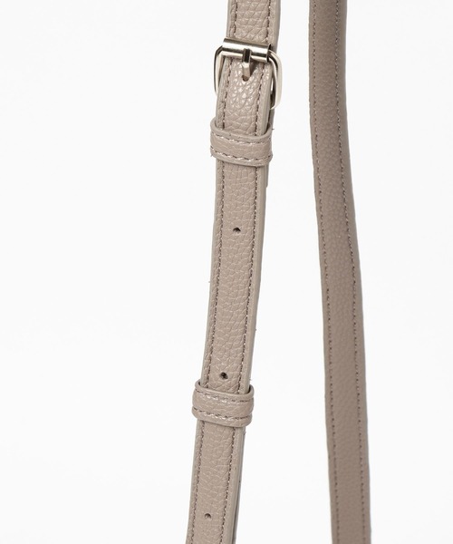 LOWRYS FARM（ローリーズファーム）の「ポーチツキ２ＰＢＡＧ／L　578360（ショルダーバッグ・レディース・グレイッシュベージュ/ブラック・FREE）」の6枚目の写真