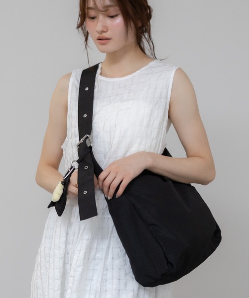 ナイロンベルトショルダーバッグ/A4 ベルトバッグ ナイロン 黒 白 赤