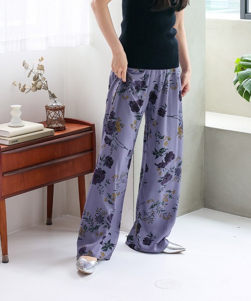 VitaFelice（ヴィータフェリーチェ）の「スムースタッチ総柄ロングパンツ（ルームウェア/パジャマ・レディース・ブルー系1/ブラック系1/グレー系1/パープル系1/ベージュ系1/ネイビー系/ホワイト系1/ホワイト系2/グレー系2/ネイビー系1・FREE）」の10枚目の写真