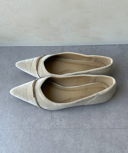 Thevon（ゼボン）の「GLDラインベロアパンプス（パンプス・レディース・アイボリー/ブラック・M/L）」の18枚目の写真