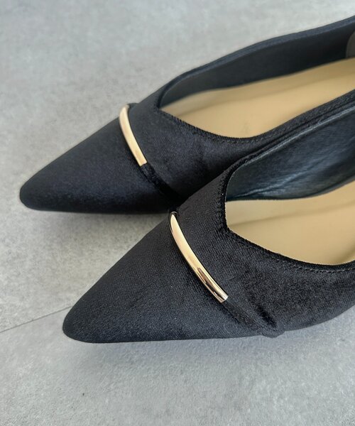 Thevon（ゼボン）の「GLDラインベロアパンプス（パンプス・レディース・アイボリー/ブラック・M/L）」の10枚目の写真