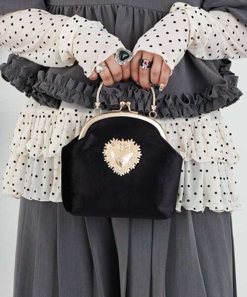 CIAOPANIC（チャオパニック）の「【Lumé/ルメ】メタルハートがま口バッグ（ショルダーバッグ・レディース・ボルドー/ブラック・FREE）」の2枚目の写真