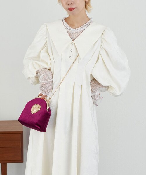 CIAOPANIC（チャオパニック）の「【Lumé/ルメ】メタルハートがま口バッグ（ショルダーバッグ・レディース・ボルドー/ブラック・FREE）」の3枚目の写真