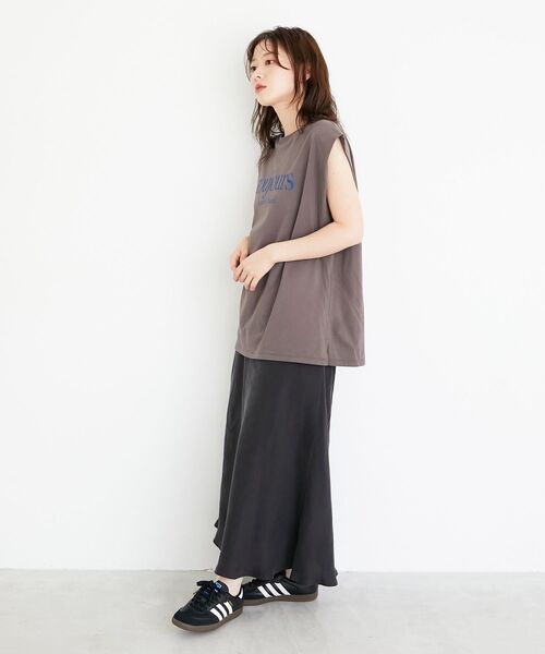 le.coeur blanc(ルクールブラン)の「toujoursロゴプリントフレンチTシャツ(Tシャツ/カットソー・レディース・ブラック系その他/ブルー系その他2/ピンク系その他2・38)」の11枚目の写真