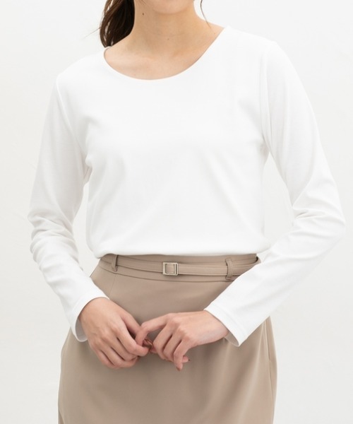 Honeys（ハニーズ）の「きれいめクルーネックＴ（Tシャツ/カットソー・レディース・ネイビー/ホワイト/グレイッシュベージュ/ブラック・3L/L/LL/M/S）」の2枚目の写真