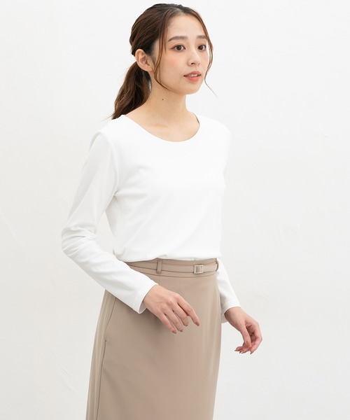 Honeys（ハニーズ）の「きれいめクルーネックＴ（Tシャツ/カットソー・レディース・ネイビー/ホワイト/グレイッシュベージュ/ブラック・3L/L/LL/M/S）」の17枚目の写真