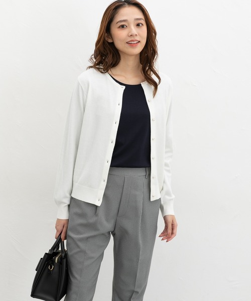 Honeys（ハニーズ）の「きれいめクルーネックＴ（Tシャツ/カットソー・レディース・ネイビー/ホワイト/グレイッシュベージュ/ブラック・3L/L/LL/M/S）」の21枚目の写真