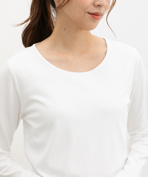 Honeys（ハニーズ）の「きれいめクルーネックＴ（Tシャツ/カットソー・レディース・ネイビー/ホワイト/グレイッシュベージュ/ブラック・3L/L/LL/M/S）」の11枚目の写真