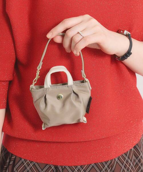 ITS'DEMO(イッツデモ)の「肩楽チャームバッグ(その他・レディース・マスタード/グレー/ダークブラウン/ワインレッド・00)」の3枚目の写真