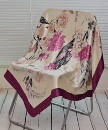 Mayree（メイリー）の「【resonance】ゴージャス フラワーデザイン シルクタッチ 大判スカーフ【マルチウェイ】（バンダナ/スカーフ）」