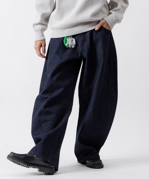 FREAK'S STORE（フリークスストア）の「ワイドシルエット カーブデニムパンツ ワンウォッシュ（デニムパンツ・メンズ・ブラック/ネイビー/ブルー/ライトグレー・LARGE/SMALL/MEDIUM）」の3枚目の写真