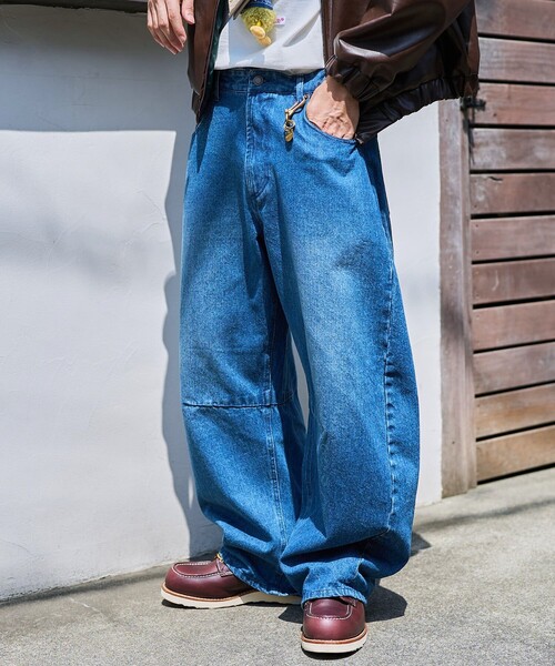 FREAK'S STORE（フリークスストア）の「ワイドシルエット カーブデニムパンツ ワンウォッシュ（デニムパンツ・メンズ・ブラック/ネイビー/ブルー/ライトグレー・LARGE/SMALL/MEDIUM）」の7枚目の写真