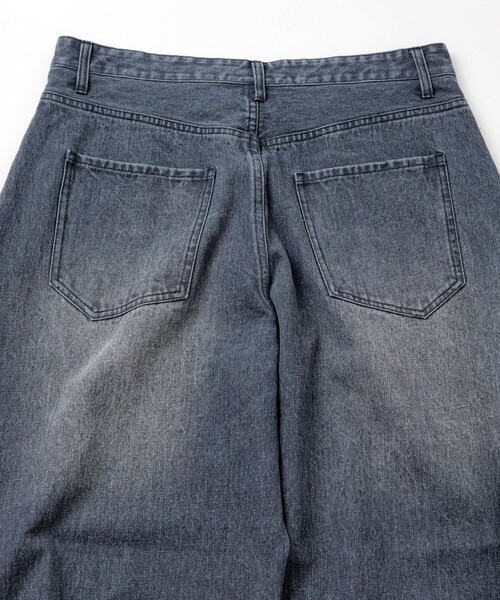 FREAK'S STORE（フリークスストア）の「ワイドシルエット カーブデニムパンツ ワンウォッシュ（デニムパンツ・メンズ・ブラック/ネイビー/ブルー/ライトグレー・LARGE/SMALL/MEDIUM）」の19枚目の写真