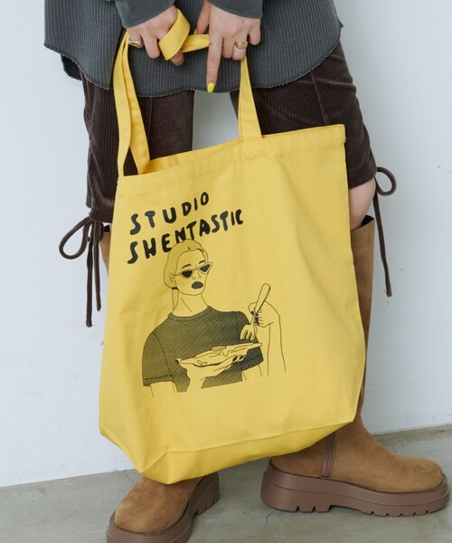 WHIMSIC（ウィムジック）の「【UNISEX】シェンタスティック スタジオシルクスクリーンプリントBAG（トートバッグ・レディース・オフホワイト/ブルー/イエロー/ピンク/グリーン・ONE SIZE）」の5枚目の写真