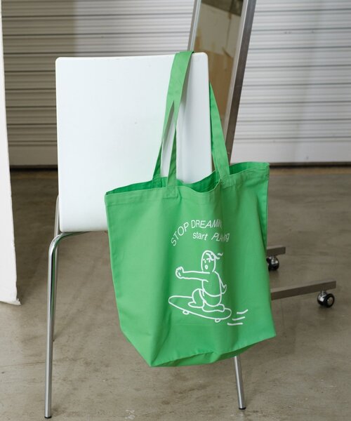 WHIMSIC（ウィムジック）の「【UNISEX】シェンタスティック スタジオシルクスクリーンプリントBAG（トートバッグ・レディース・オフホワイト/ブルー/イエロー/ピンク/グリーン・ONE SIZE）」の3枚目の写真