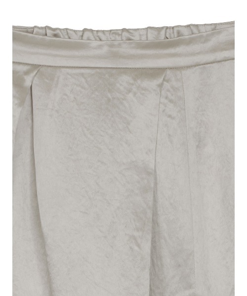Ameri（アメリ）の「HEAVY SATIN ASYMMETRY TUCK SKIRT（スカート・レディース・ライトグレー/グリーン/ネイビー・SMALL/MEDIUM）」の16枚目の写真