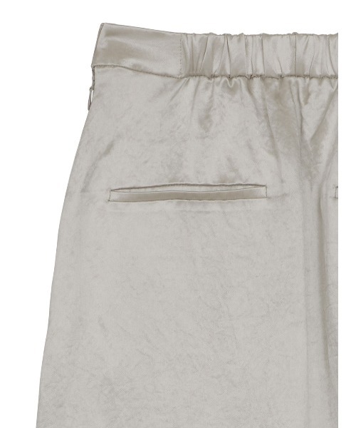 Ameri（アメリ）の「HEAVY SATIN ASYMMETRY TUCK SKIRT（スカート・レディース・ライトグレー/グリーン/ネイビー・SMALL/MEDIUM）」の22枚目の写真