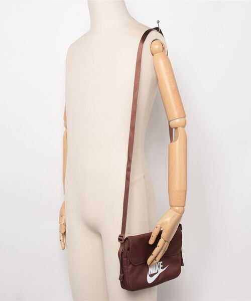 NIKE（ナイキ）の「ナイキ NIKE ナイキ ウィメンズ NSW フューチュラ 365 クロスボディ（ショルダーバッグ・レディース・その他・ONE SIZE）」の5枚目の写真